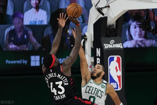 离谱！多伦多猛龙完成体检备战欧联切尔西清晨手感冰凉，集结日浙江队备战国王杯的简单介绍