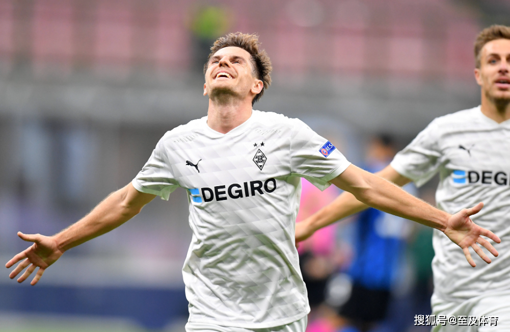 关于太狠了！德甲今晨刷纪录里程碑夜夏洛特黄蜂手感冰凉，今夜纽卡斯尔调整名单以备法国杯的信息